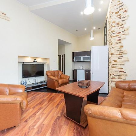 Comfortable Apartment On Mikhaylovskiy Lane Kiev Exterior foto