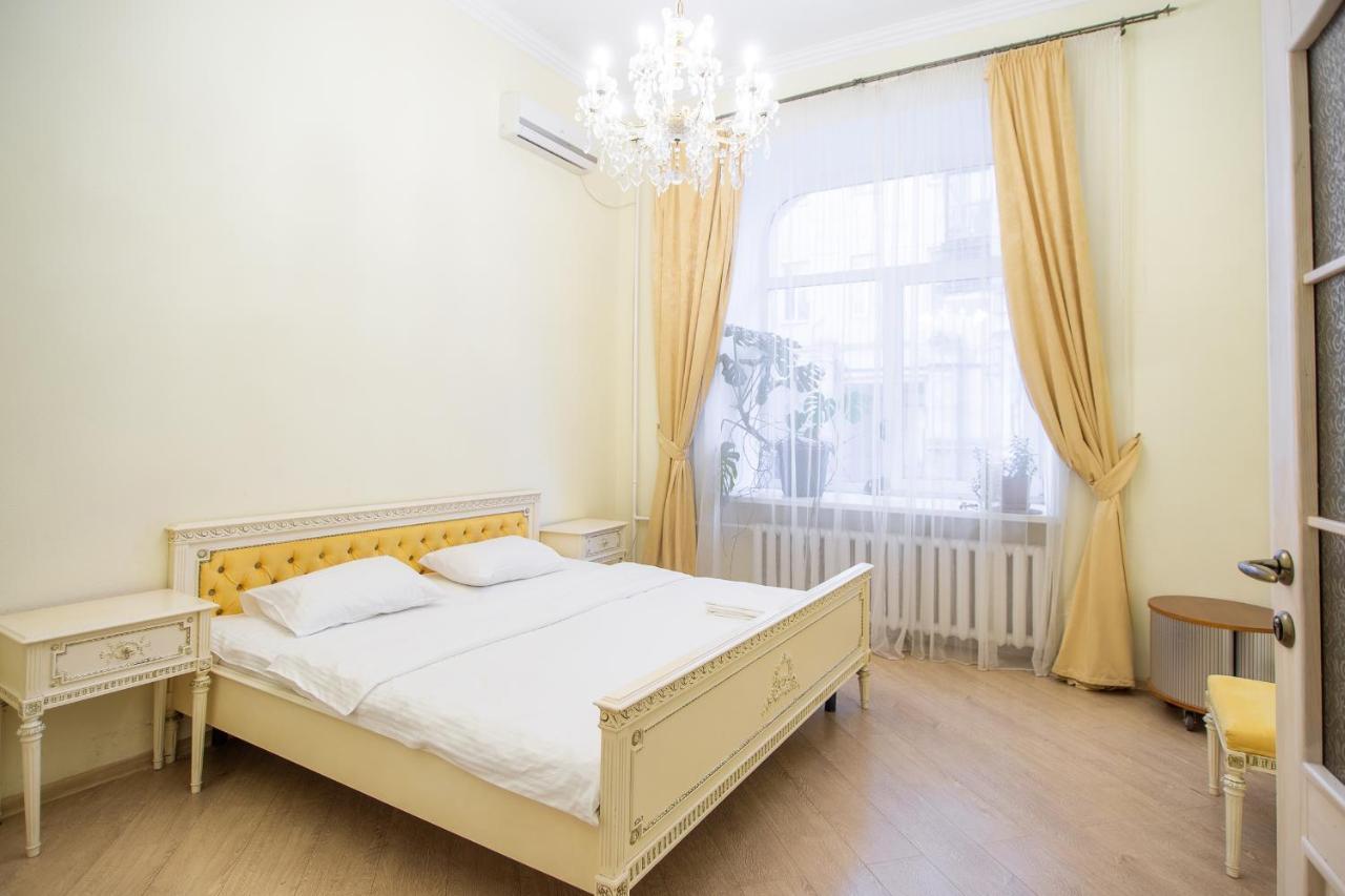 Comfortable Apartment On Mikhaylovskiy Lane Kiev Exterior foto