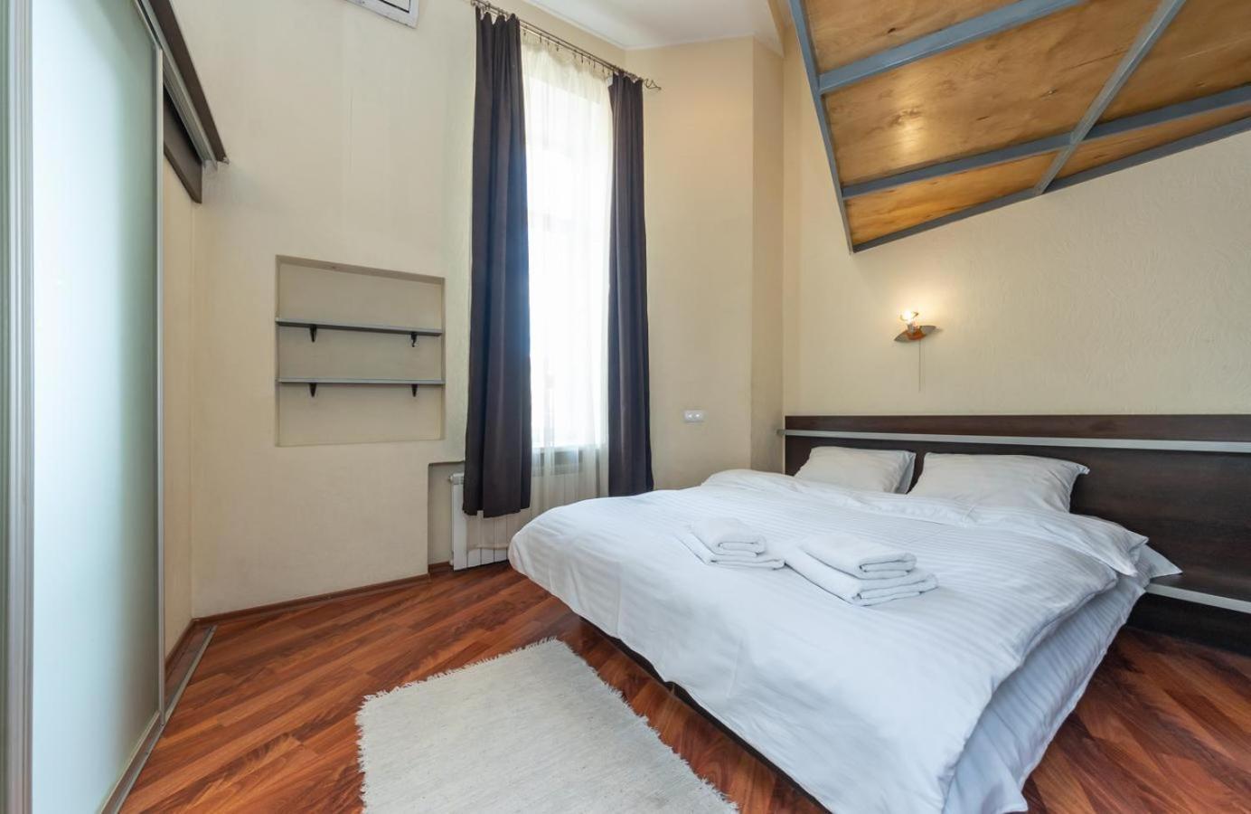 Comfortable Apartment On Mikhaylovskiy Lane Kiev Exterior foto