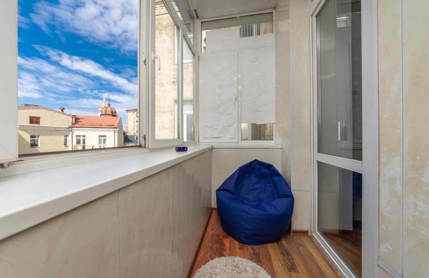 Comfortable Apartment On Mikhaylovskiy Lane Kiev Exterior foto